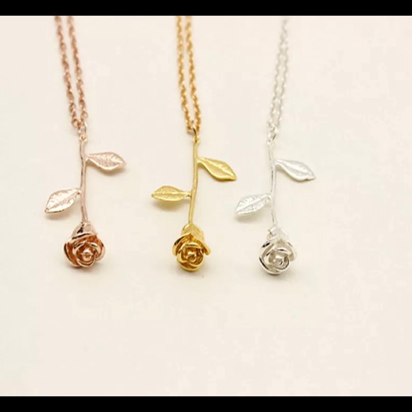 ♥️NWT GOLD/SILVER ROSE NECKLACE - Picture 8 of 8